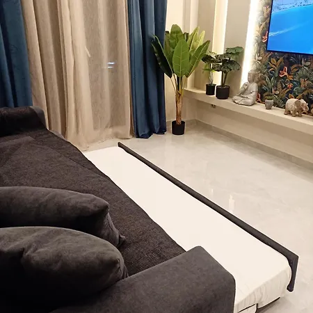 Stay In Athens - Muses-3