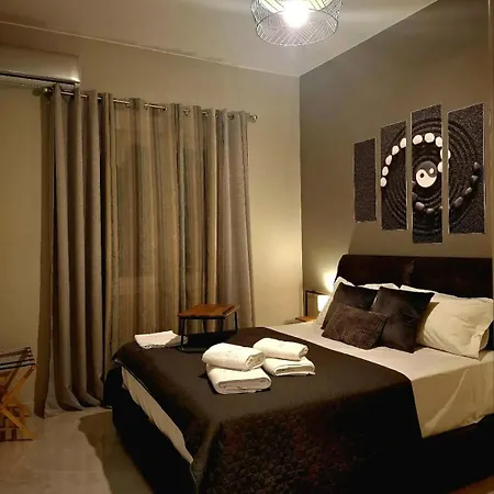 Stay In Athens - Muses-2